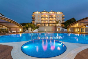 Отель Sisus Hotel Cesme  Чесме 